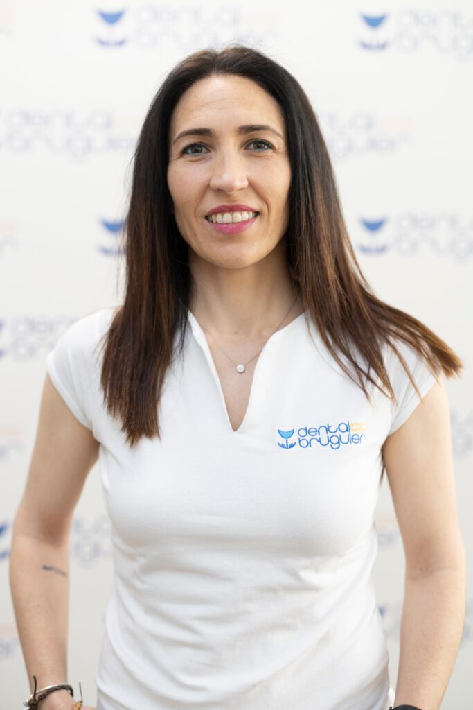 Dra. Jessica Machicado_Periodoncia en Dental Bruguier